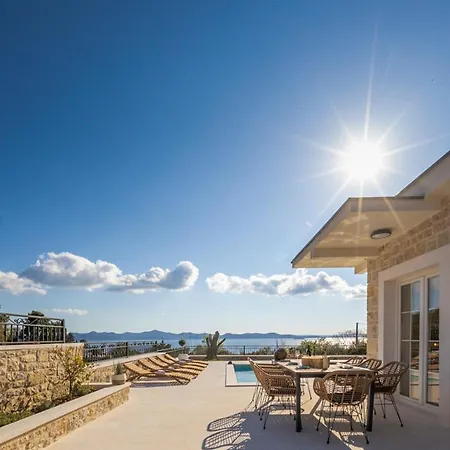 Villa Katarina With Pool