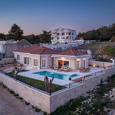 Villa Katarina With Pool Zadar