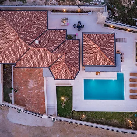 Villa Katarina With Pool Villa *