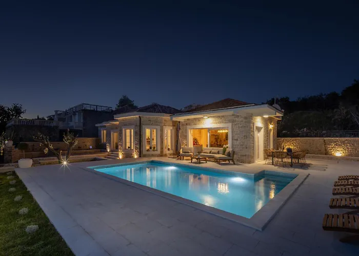 빌라 Katarina With Pool