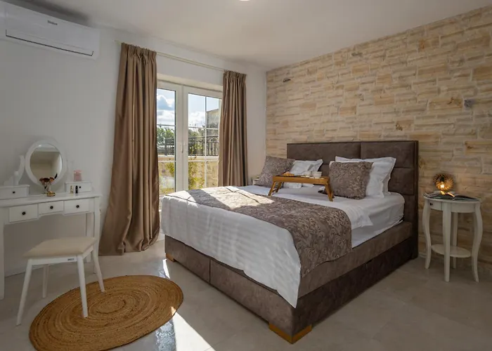 빌라 Katarina With Pool *