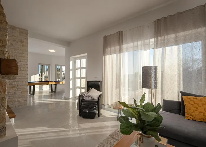 Katarina With Pool 빌라