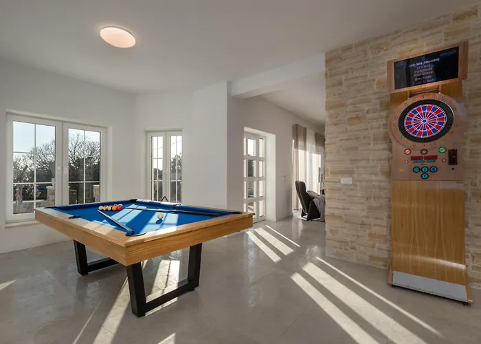 빌라 Katarina With Pool *